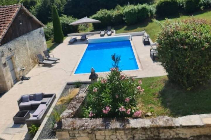 Location de vacances pour 14 personnes, animaux acceptés à Champagne-et-Fontaine - 3