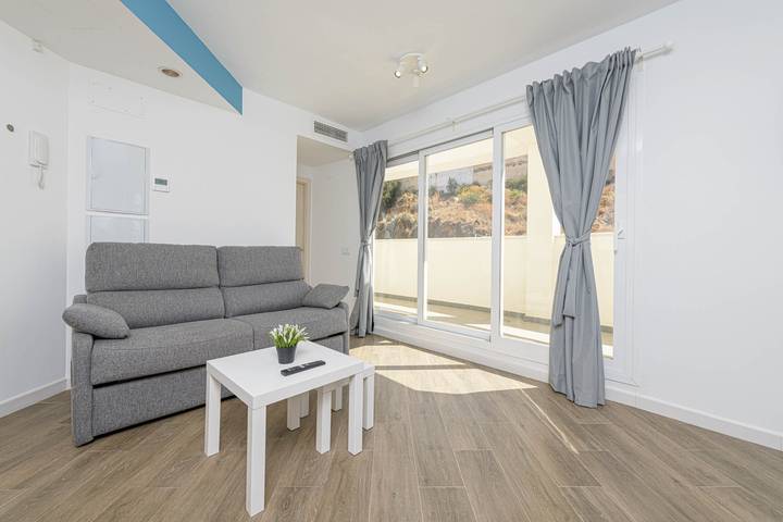 Apartamento entero, Wintowinrentals Ático con Terraza Privada en el Centro de Rincón de la Victoria in Écija, Provincia de Sevilla
