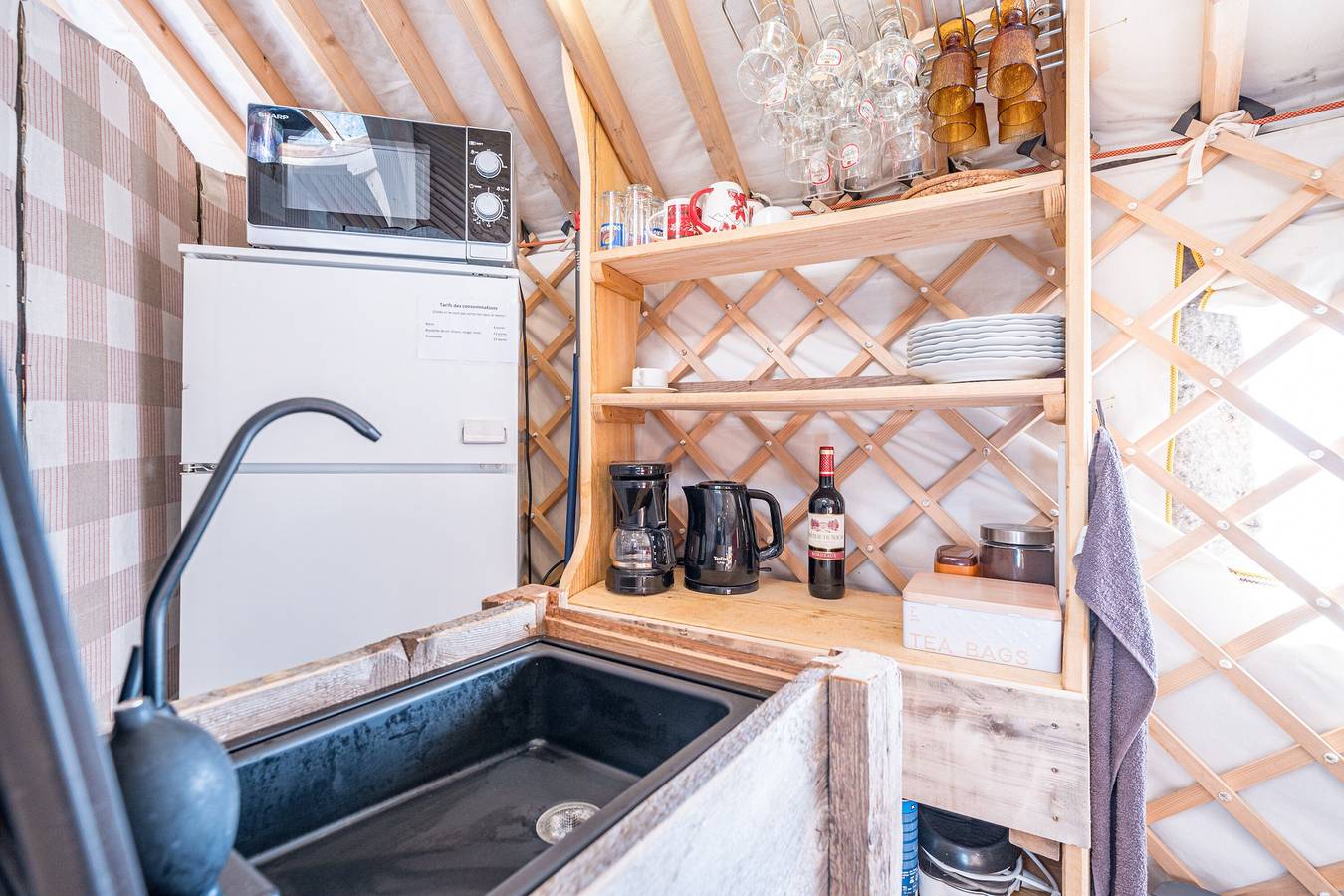 Glamping „La Yourte Des Clapières“: Bergblick, Terrasse & Privater Garten in La Giettaz, Albertville und Umgebung