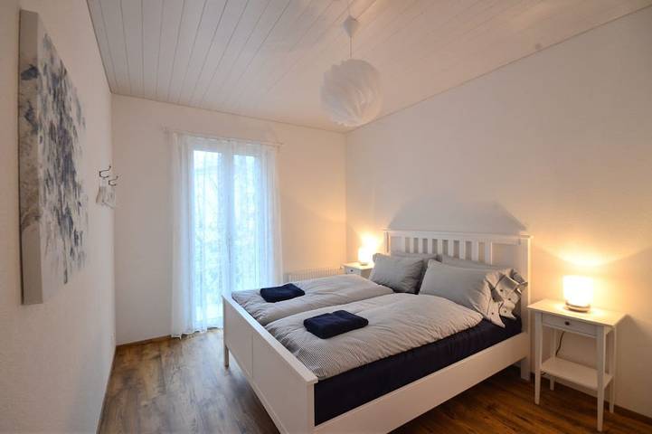 Geheel appartement, Stijlvol nieuw appartement op 3 minuten lopen van station Interlaken West. in Interlaken, Meer van Thun