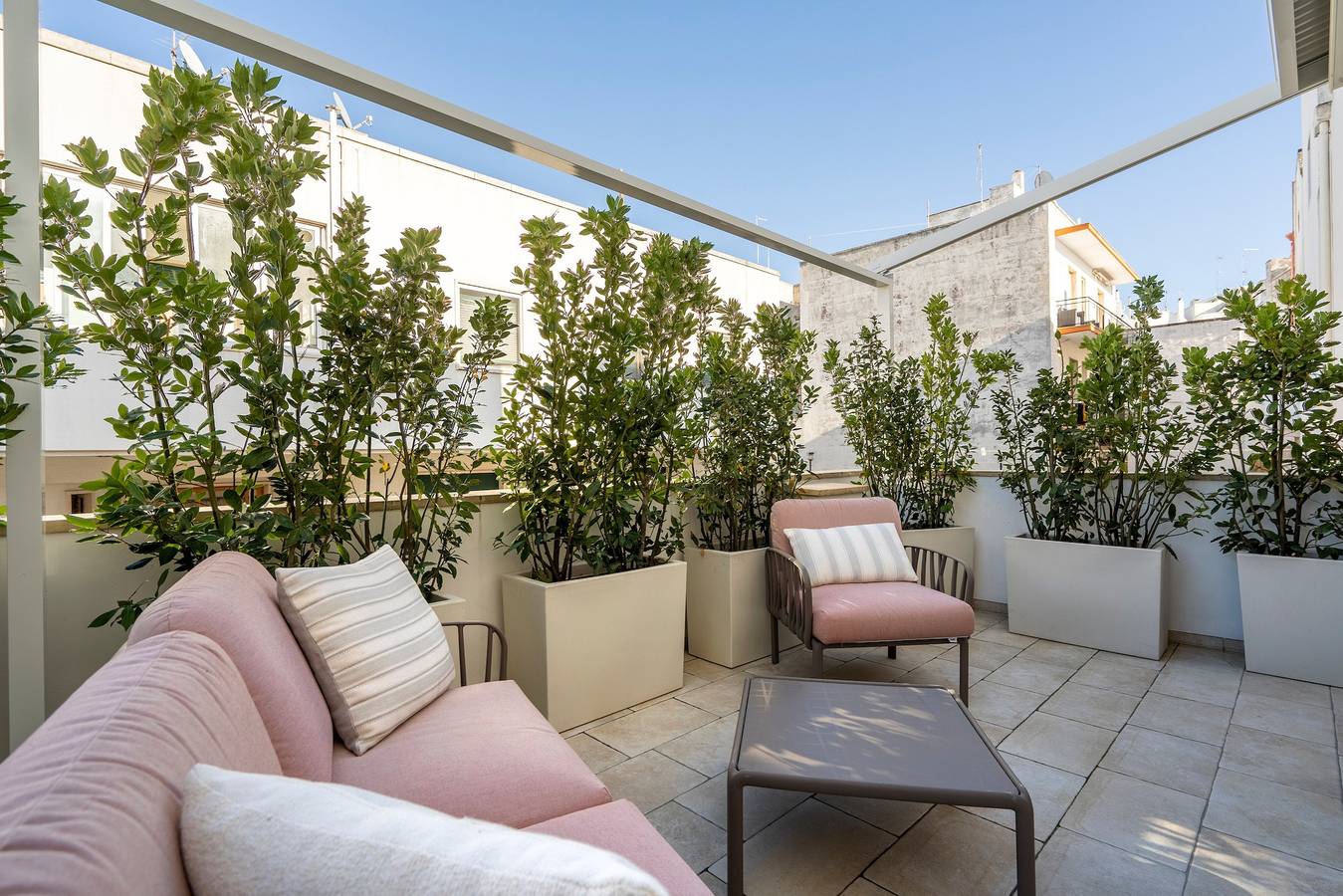 Appartement entier, Appartement de vacances "Civico40 Suite" avec 2 terrasses privées, balcon et Wi-Fi in Locorotondo, Province de Bari