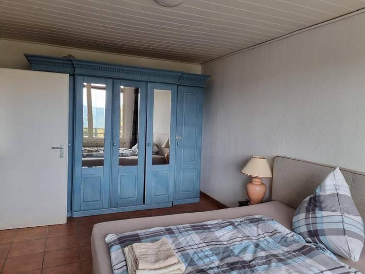 Ferienwohnung für 4 Personen, mit Balkon und Pool sowie Sauna und Ausblick