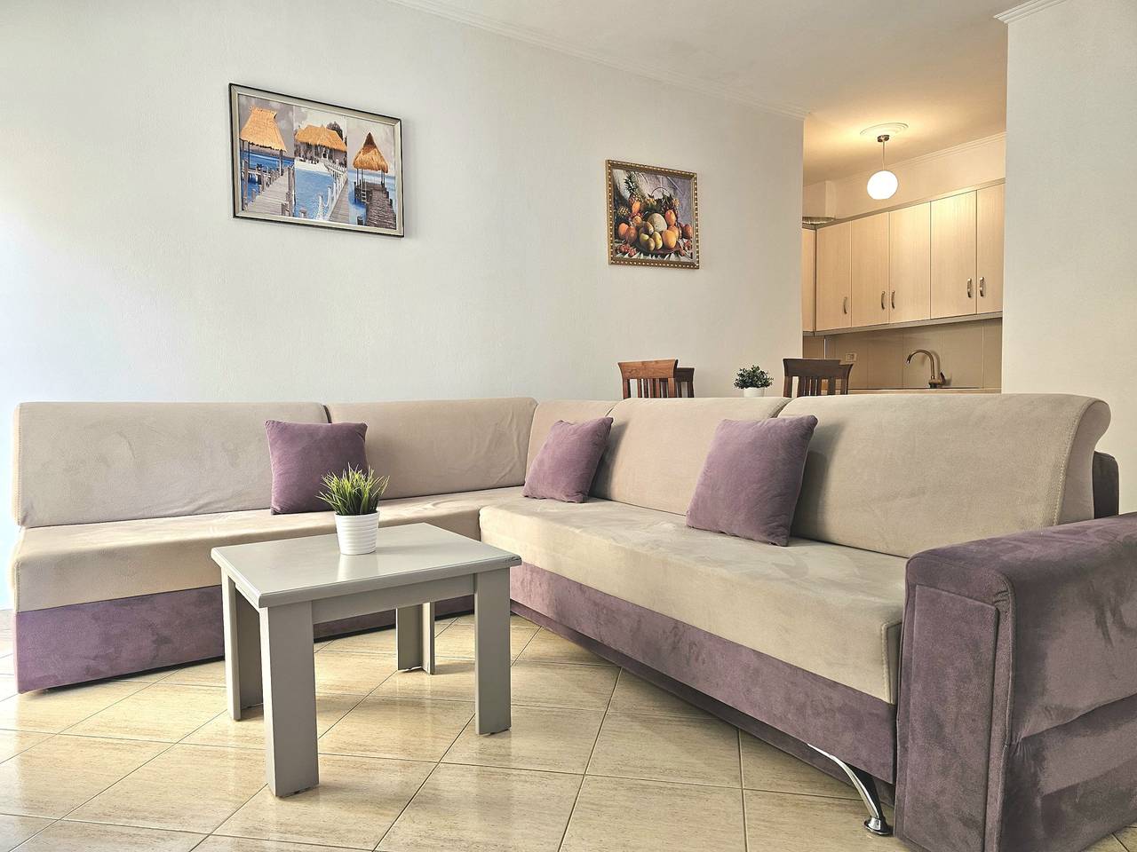 Ganze Wohnung, Ferienwohnung für 3 Personen mit Balkon in Sarandë, Vlorë