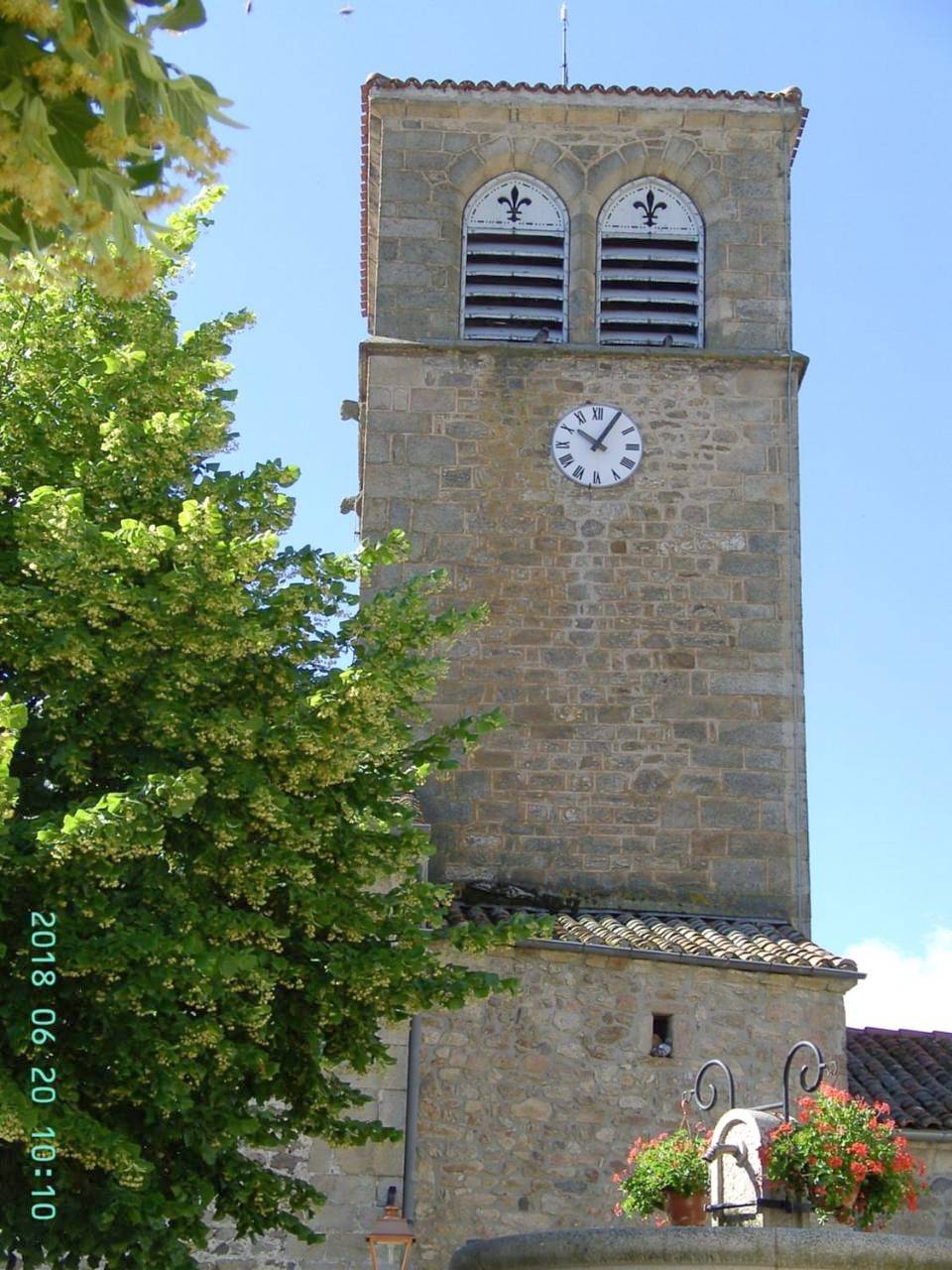 Budget Double Room in Saint-Georges-en-Couzan, Montbrison