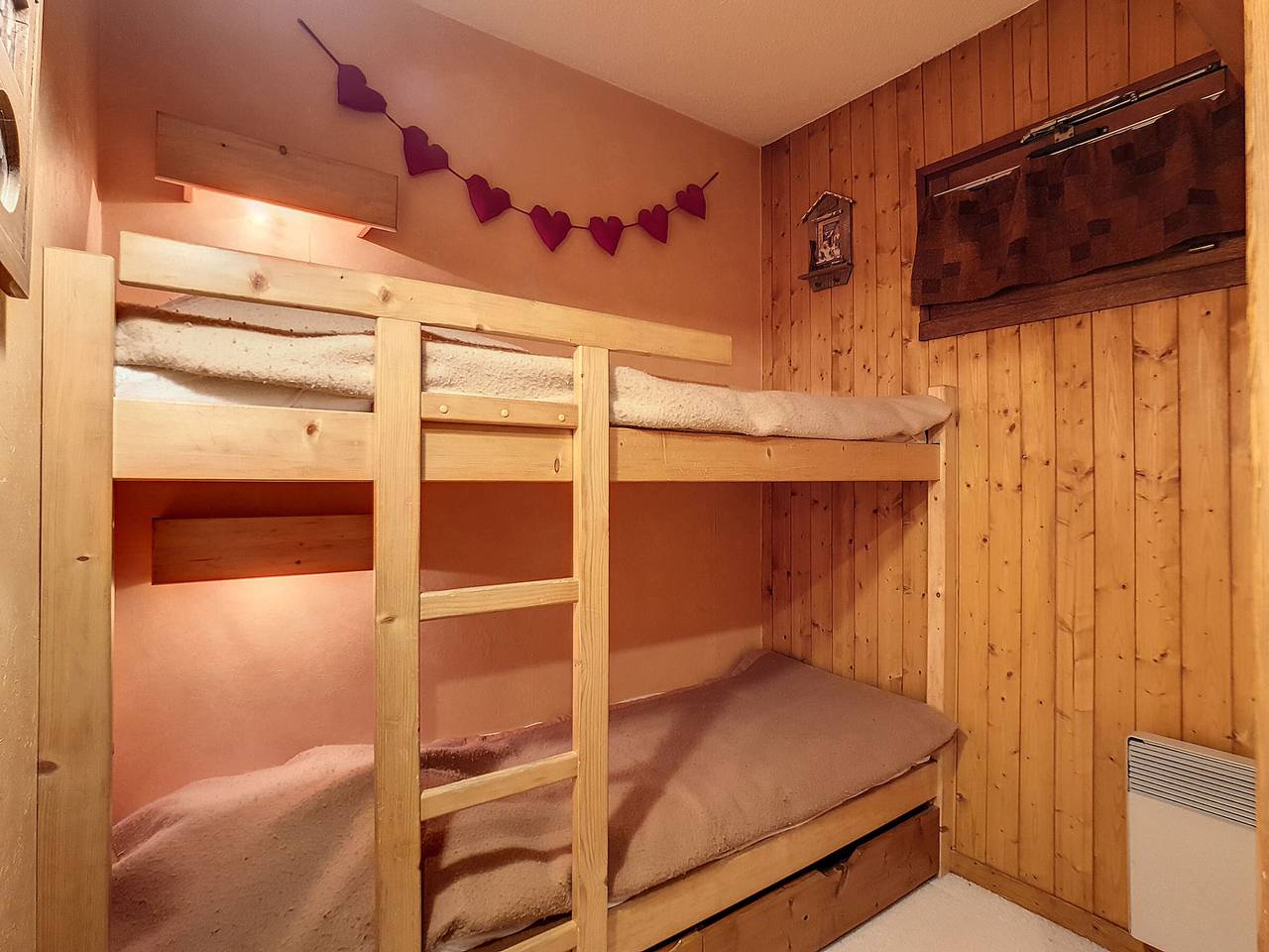 Entire apartment, Cozy apartment in La Clusaz, 4 pers, with Wifi in La Clusaz, Annecy region