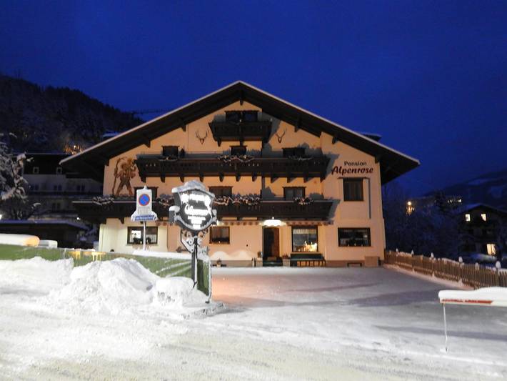 Ferienwohnung für 2 Personen, mit Garten und Sauna sowie Pool in Zell am See - 2