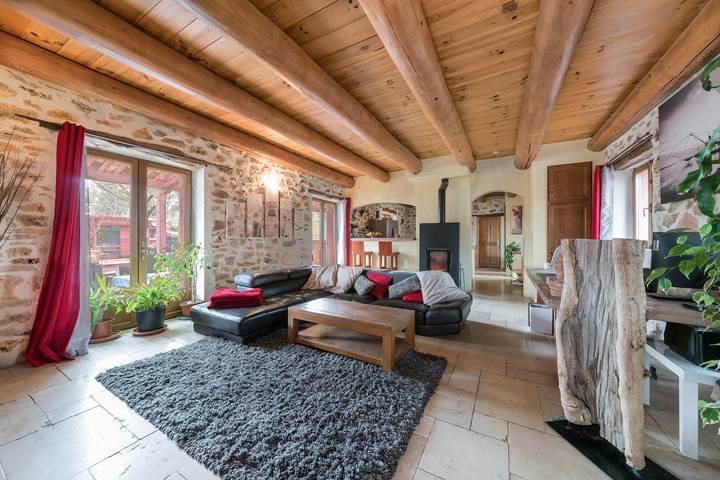 Location de vacances pour 12 personnes, avec jardin ainsi que piscine et terrasse à Aups - 3