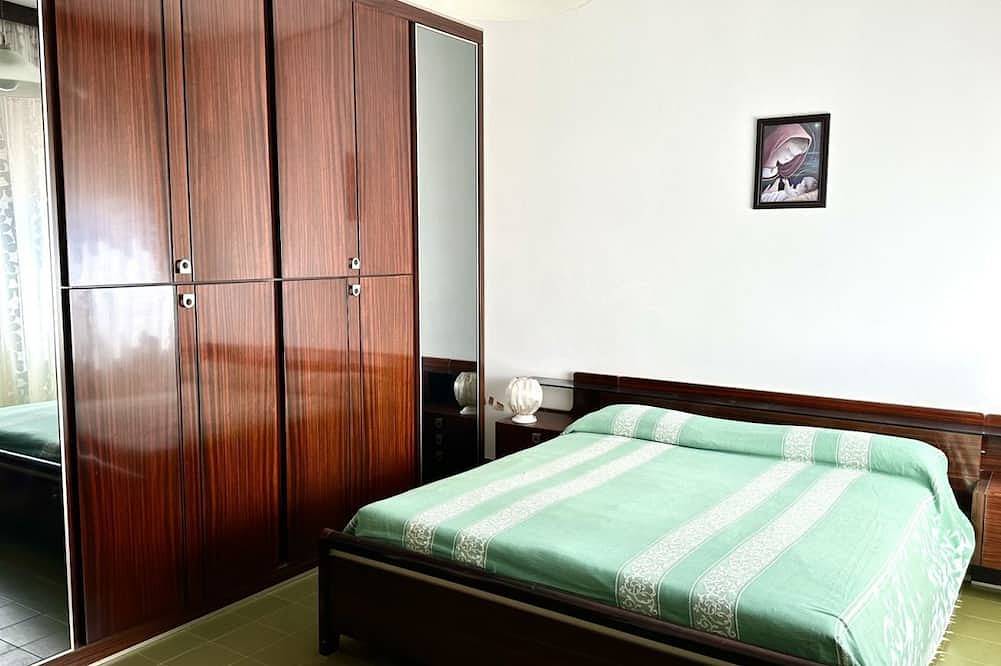 Entire apartment, Se081 - Marotta, three-room apartment 100 meters from the sea in Marotta, Valle del Metauro