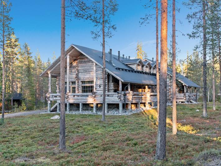 Luostakka iso in Ylläsjärvi, Lappland