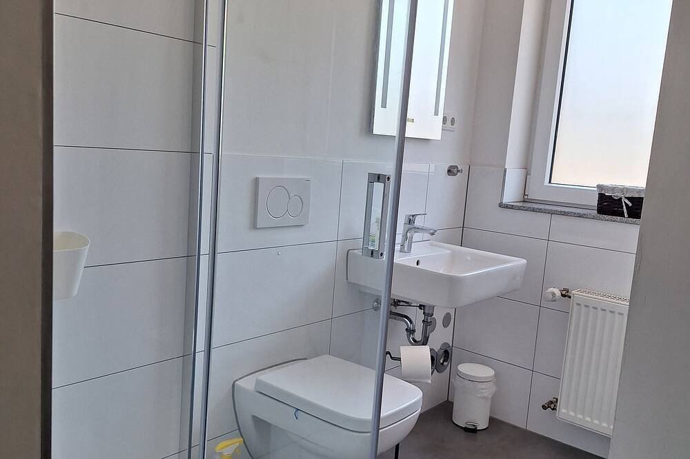 Ganze Wohnung, Moderne Wohnung Krefeld nähe Düsseldorf Airport / Messe in Krefeld, Niederrhein