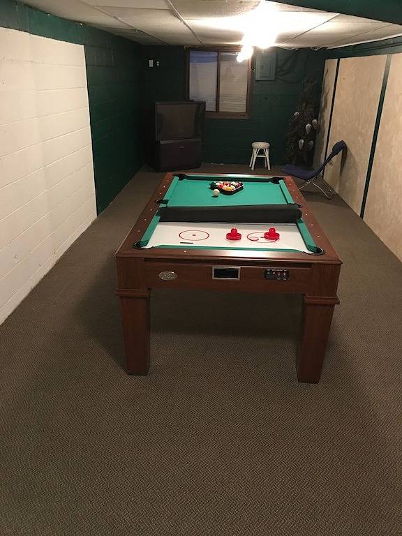 Log cabin for 6 people, with garden in Wisconsin