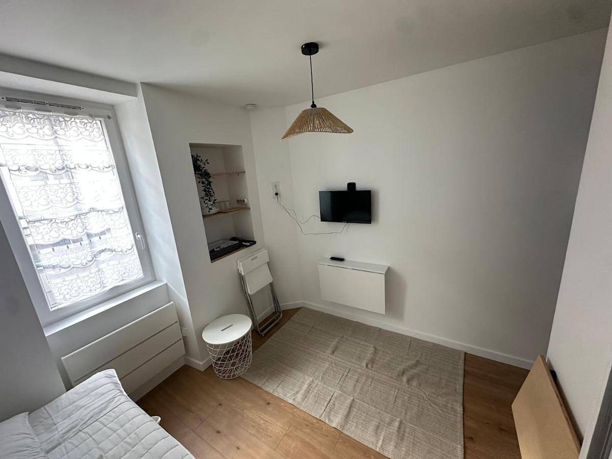 Appartement entier, Studio refait à neuf, lumineux - 131 in Dax, Région de Dax