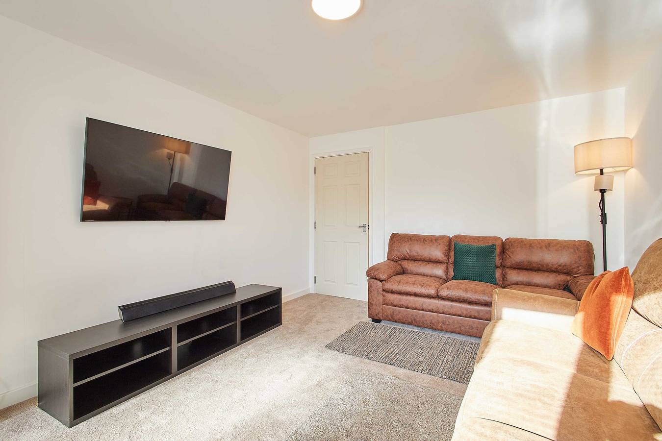 Host   Stay   Aronora Guest House in Gateshead