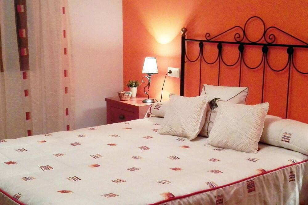 Der Aussichtspunkt von Cobeña. 60 m Haus. mit herrlichem Blick auf die Picos de Europa. in Cillorigo de Liébana, Cordillera Cantábrica