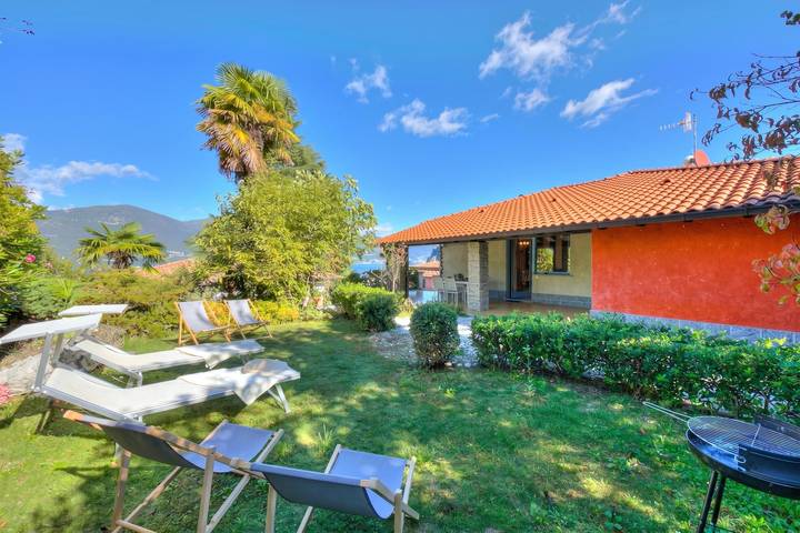 Villa für 8 Personen, mit Kinderpool und Seeblick am Lago Maggiore