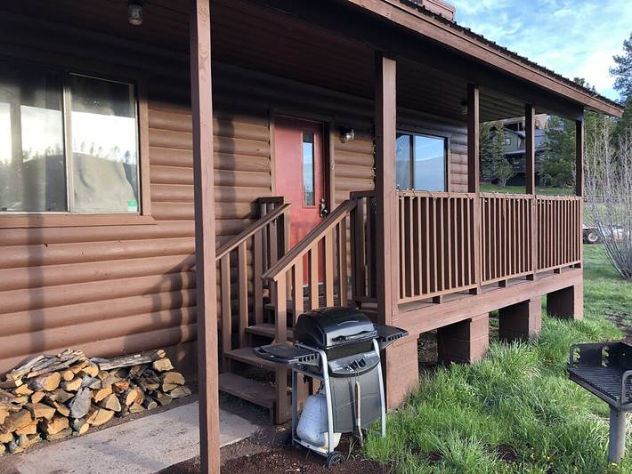 Log cabin for 14 people, with yard and terrace in Arizona