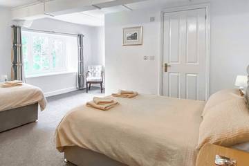 Log Cabin for 8 People in Bassenthwaite, Cumbria, Photo 3