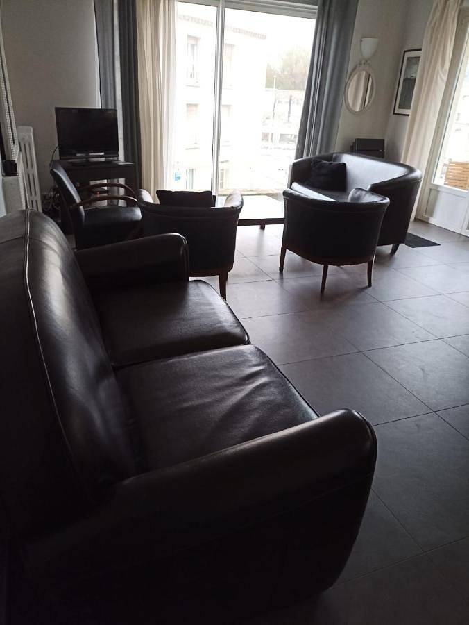 Gîte pour 5 personnes, avec terrasse et vue dans Plage du Port-Vieux - 4