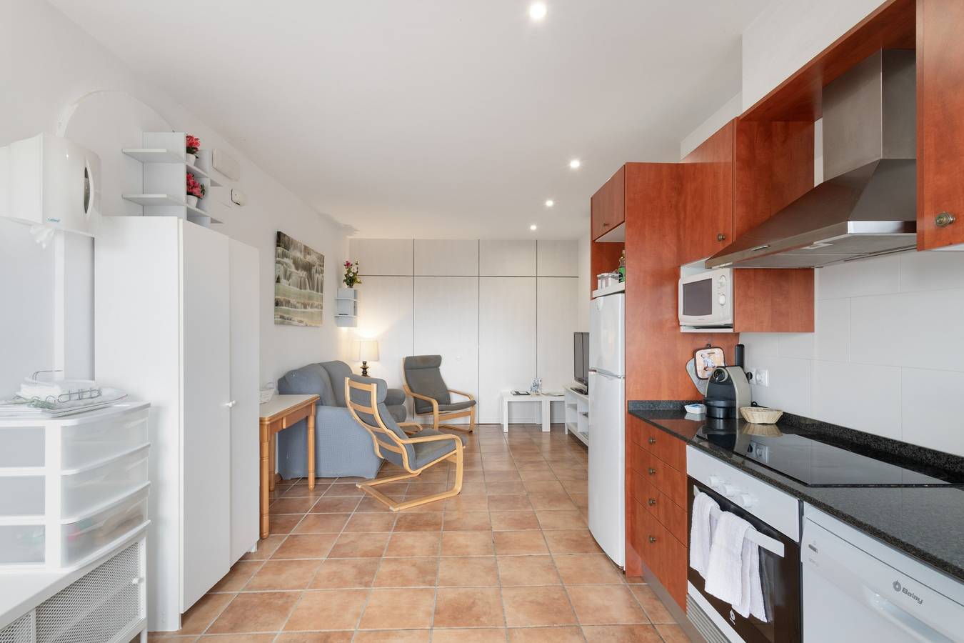 Casa Rural 'El Tibidabo' con vistas a la montaña, Wi-Fi y aire acondicionado in La Ametlla, Interior de Barcelona