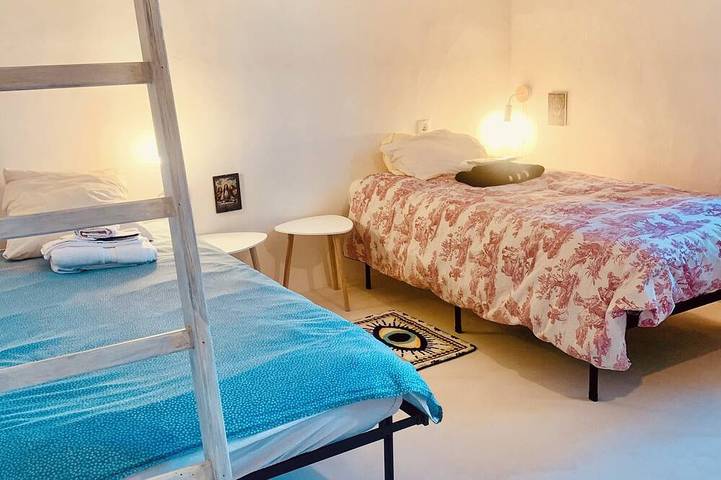 Location de vacances pour 14 personnes, avec jacuzzi à Le Martinet - 4