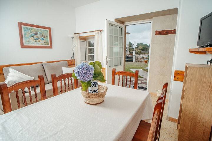 Appartement entier, Appartement de vacances pour 5 personnes avec terrasse in Louro, Muros (Galicia)