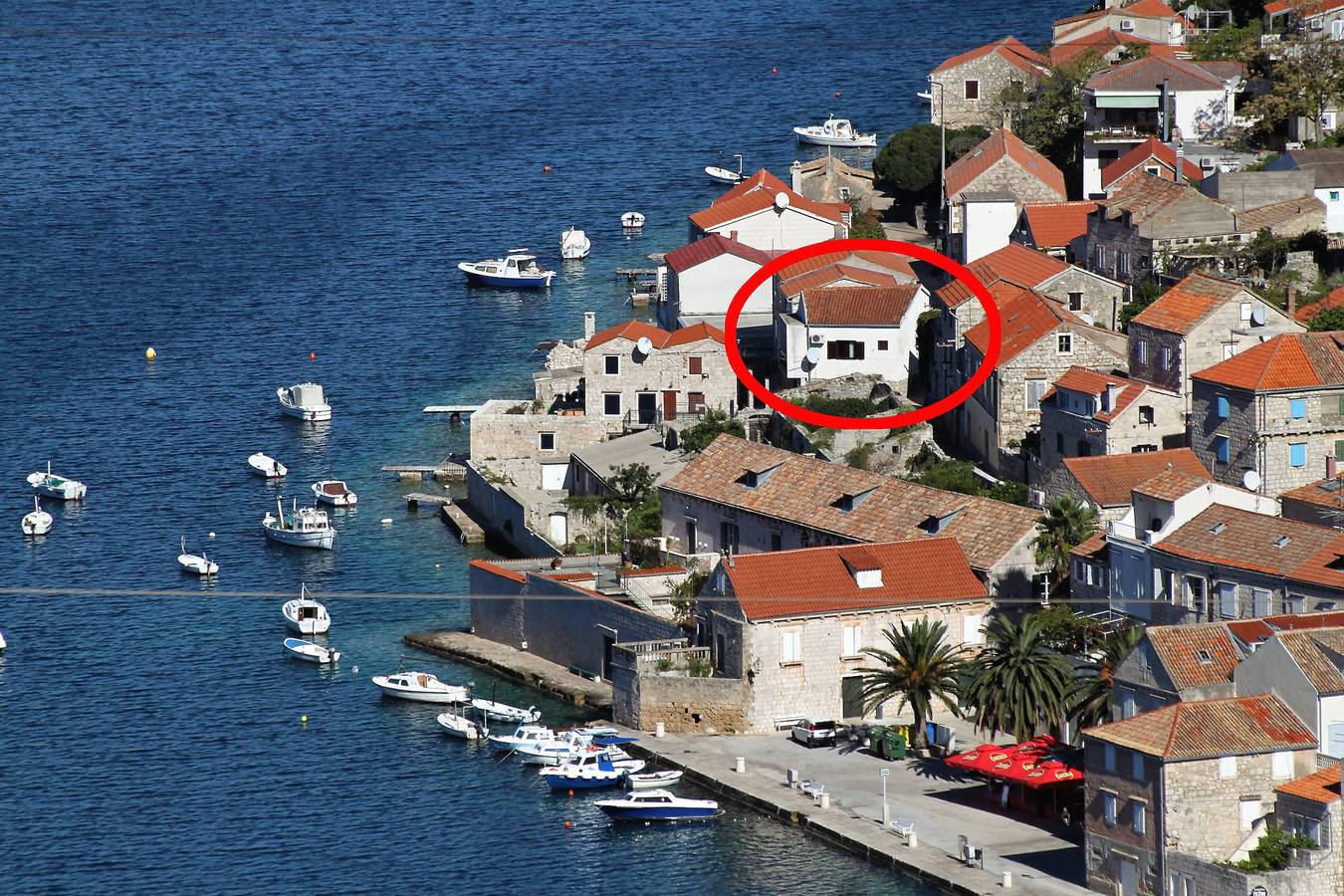 Ganze Wohnung, 1-Zimmer-Ferienwohnung am Strand Vis A-8525-a in Vis Stadt, Vis