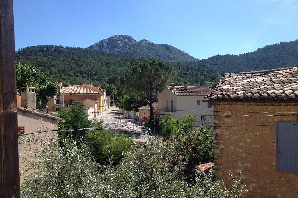 Maison de village au cœur de la Provence Verte, département du Var in La Celle (Var), Région de Brignoles