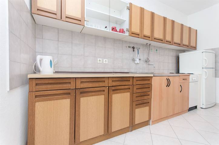 Gîte pour 6 personnes, avec Terrasse à Biograd na Moru - 4