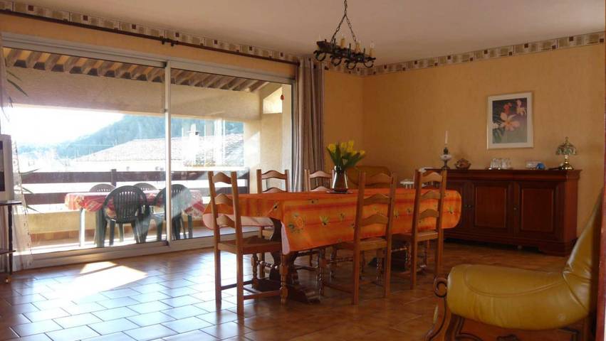 Gîte pour 4 personnes, avec terrasse