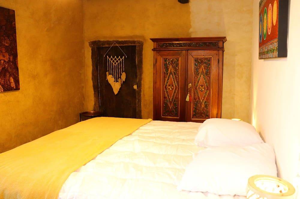 Charme et Nature – rdc dans une maison en terre crue - Pays de Brocéliande in Saint-Méen-le-Grand, Région de Rennes