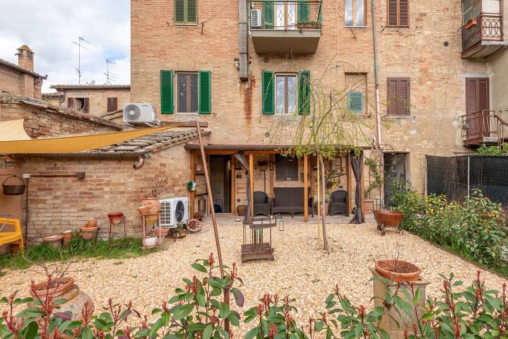 Appartamento intero, Appartamento 'Il Girasole -con Giardino-' con Aria Condizionata in Buonconvento, Siena e dintorni