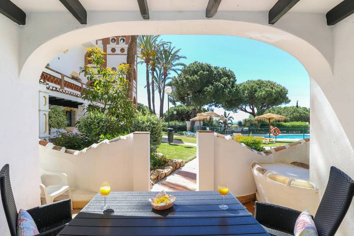 Apartamento entero, Calahonda 2Bed apartment - great location in Urbanizacion Calahonda, Mijas