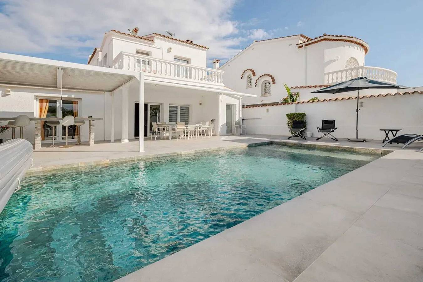 Villa accogliente a Empuriabrava con piscina privata in Empuriabrava, Upper Empordà