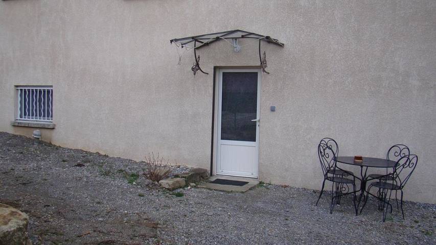 Gîte pour 6 personnes, avec piscine et jardin à Lablachère - 2