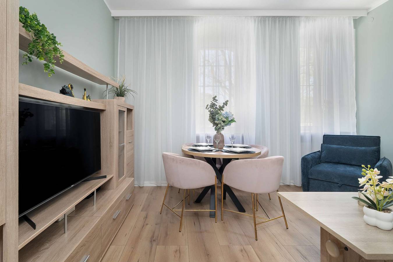 Entire studio, Modern Studio Near the Old Market Square | Near the Warta River | Smart Tv in Poznan, Greater Poland
