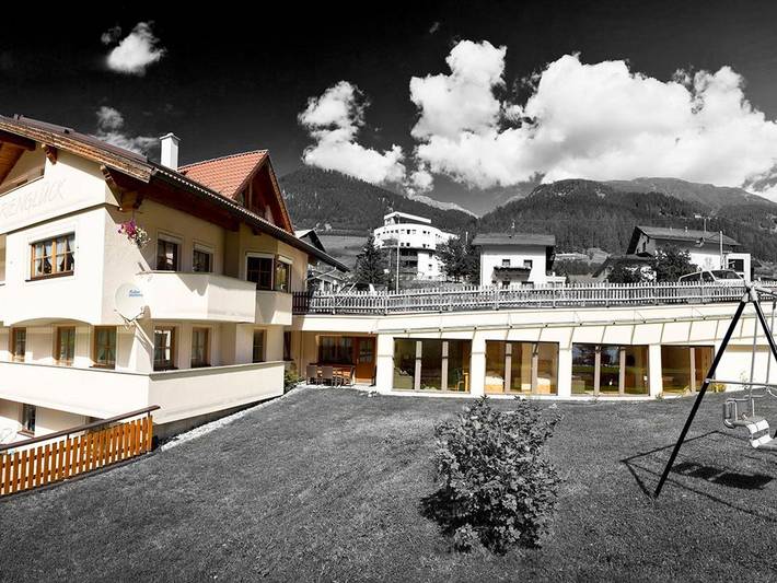 Ferienwohnung für 10 Personen, mit Garten und Balkon, kinderfreundlich - 1