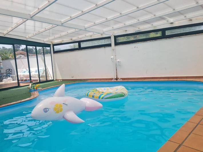 Casa para 6 personas, con Balcón y Terraza además de Jardín y Piscina en Comarca de Orense
