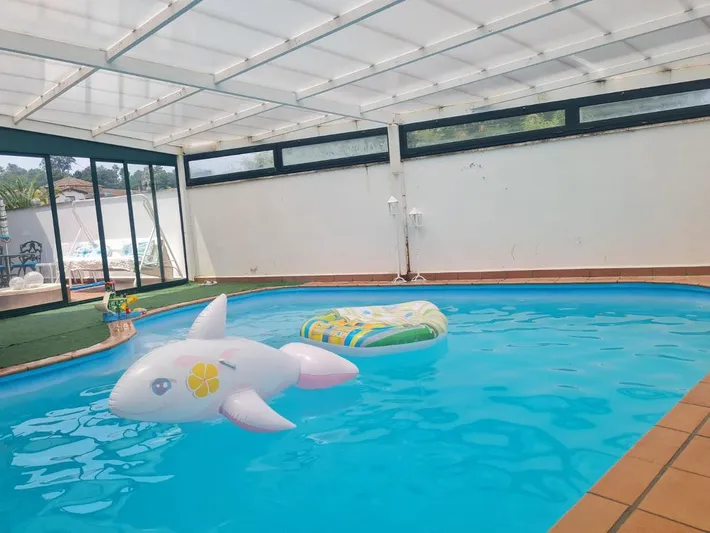 Casa de vacaciones para 6 personas, con vistas además de piscina y jardín, Se admiten mascotas - 1