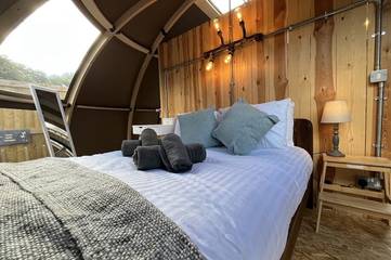 Camping for 4 People in Pembrokeshire, South-Wales, Photo 1