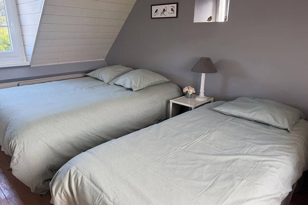 Longère on the edge of the Havre, charming house, breathtaking views, peaceful setting. in Port-Bail-sur-Mer, Côte de la Déroute