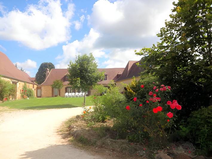 Gîte pour 28 personnes, avec jardin et piscine - 1