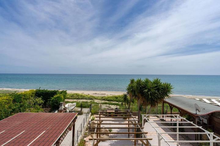 Location de vacances pour 6 personnes, avec vue et jardin, animaux acceptés à Strongoli - 3