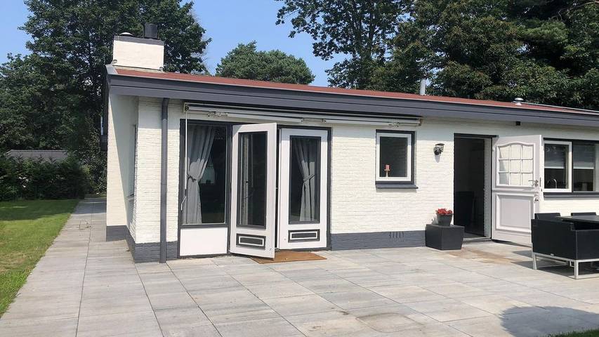 Ferienhaus für 8 Personen, mit Garten und Pool sowie Terrasse in Harderwijk