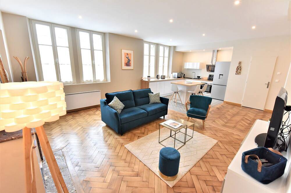 Appartement entier, Le 57 by Sparnapart in Épernay, Marne