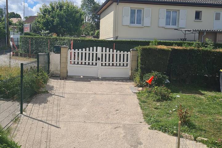 Ganze Wohnung, One-Bedroom Apartment in Dammarie-les-Lys, Seine-et-Marne