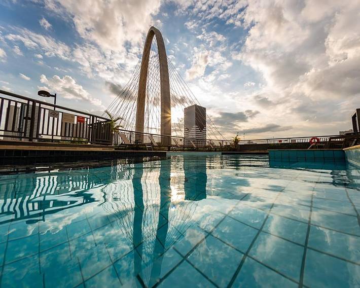 Pousadas para 3 pessoas, com terraço e piscina e ainda vista em São José dos Campos