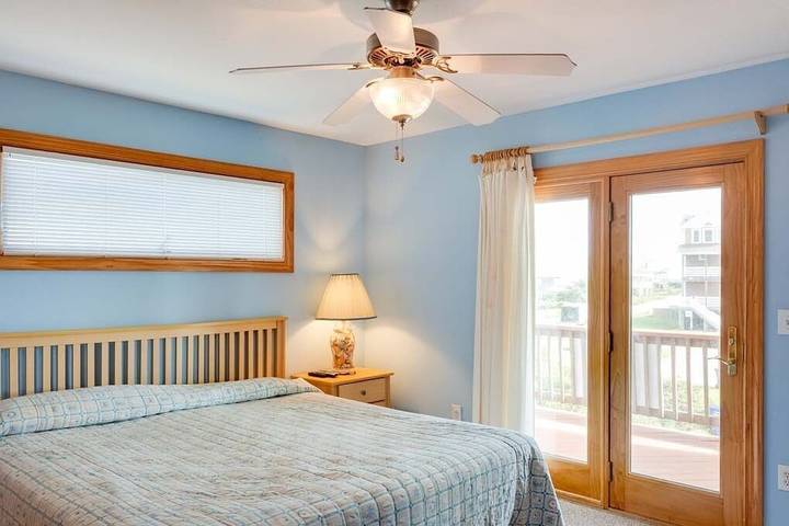 Vacation rental for 12 people, with hot tub and balcony/terrace in Nags Head