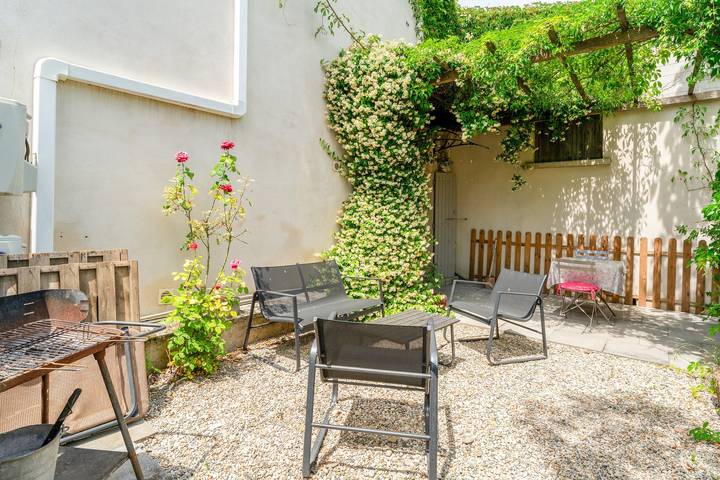 Location de vacances pour 2 personnes, avec jardin à Sarrians