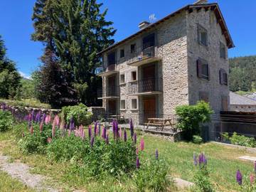 Gîte pour 4 personnes, avec vue et jardin à Formiguères