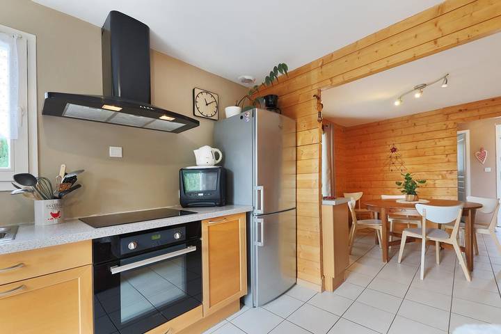 Chalet mit Terrasse, privatem Garten, Balkon und Blick auf den See in Gérardmer, Regionaler Naturpark Belchen der Vogesen